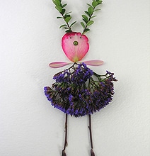Flower Art: Dainty Flower Girls Made From Pieces Of Plants & Flowers Flower Art: Dainty Flower Girls Made From Pieces Of Plants & Flowers