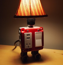Gadget Charger Table Lamps For A True Geek’s Living Quarters Gadget Charger Table Lamps For A True Geek’s Living Quarters