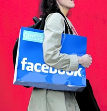 Top 10 Retailers In Social Media: U.S. Brand Comparison [Infographic]
