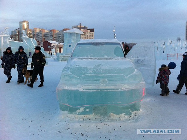 toyota-truck-ice-carving
