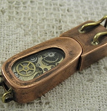 Steampunk Flash Drive Impresses With Glowing Gears
