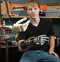 3D Printed Smart Prosthetic Arm Created By A Teenager For Cheap 3D Printed Smart Prosthetic Arm Created By A Teenager For Cheap