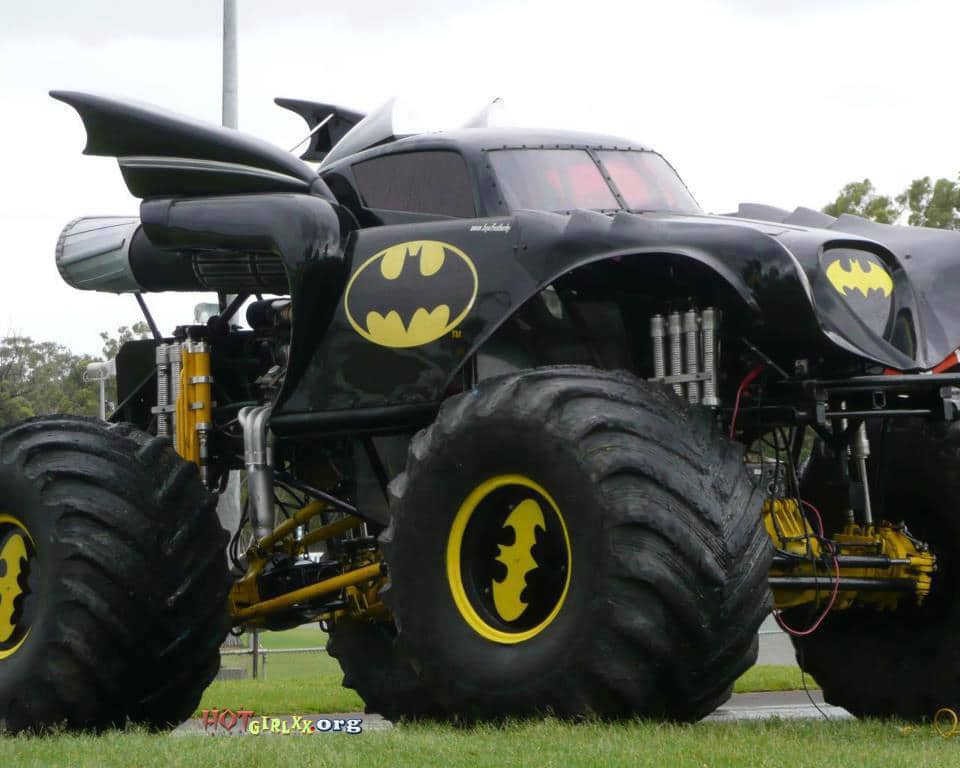 batmobile-batman-monster-truck-mod
