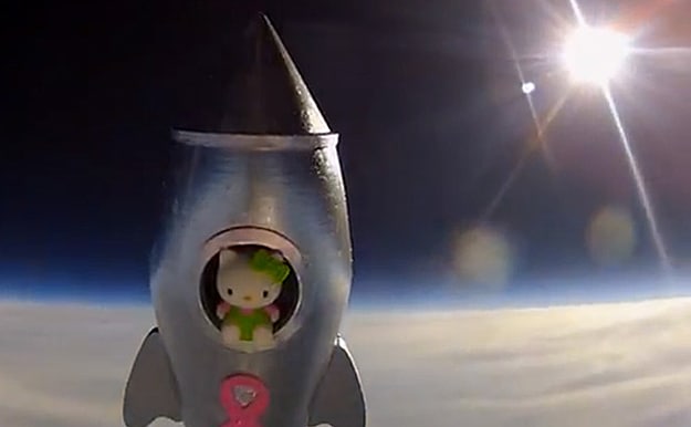 hello-kitty-in-space