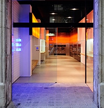 Wash Clothes In Style: A Modernistic Laundromat That Looks Like A Club Wash Clothes In Style: A Modernistic Laundromat That Looks Like A Club