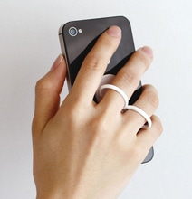 Smartphone Holder Made Of Finger Rings Helps You Grip Your Phone Smartphone Holder Made Of Finger Rings Helps You Grip Your Phone