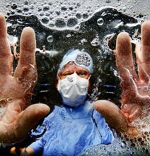 High Tech Wristband Ensures Doctors Are Washing Hands Properly High Tech Wristband Ensures Doctors Are Washing Hands Properly