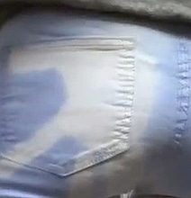 Thermochromic Jeans That Change Color With Body Temperature