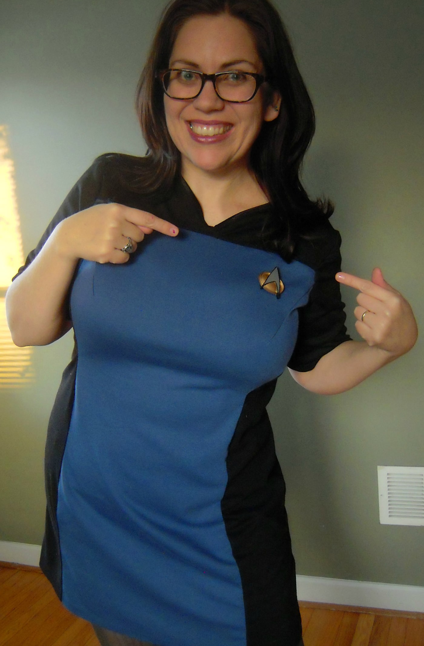 starfleet-star-trek-dress-tutorial