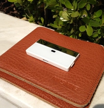 The Smart Wallet Keeps Track Of Your Phone & Your Wallet