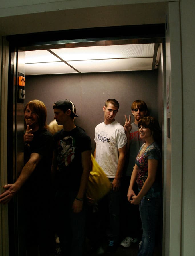 pscychology-behind-crowded-elevators