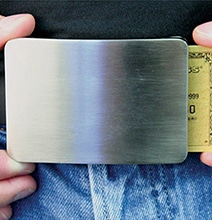 Smart Belt Keeps Your Credit Cards & Valuables Safe
