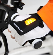 Turn Signal Bike Gloves Use LED Lights For Visibility