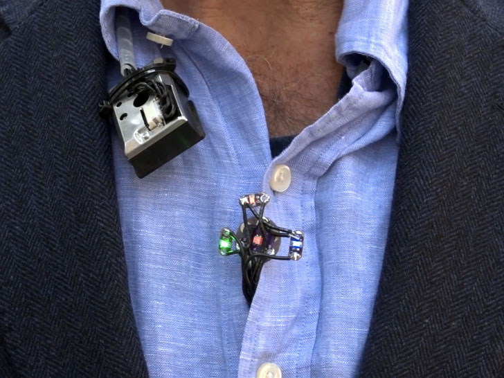 air-pollution-monitoring-wearable-device