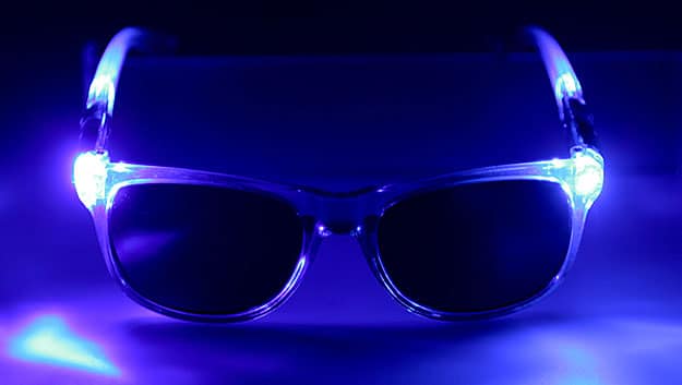 star-wars-lightsaber-sunglasses