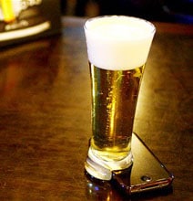 Beer Glass Keeps People From Checking Smartphones When Socializing