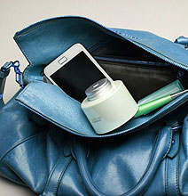 USB Portable Humidifier Fits In Your Bag & Screws On A Bottle Of Water