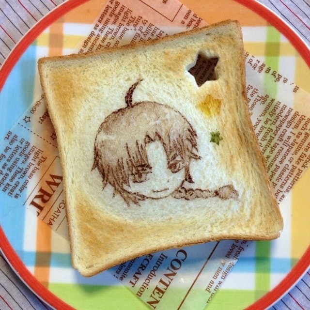 creative-art-on-toast-art