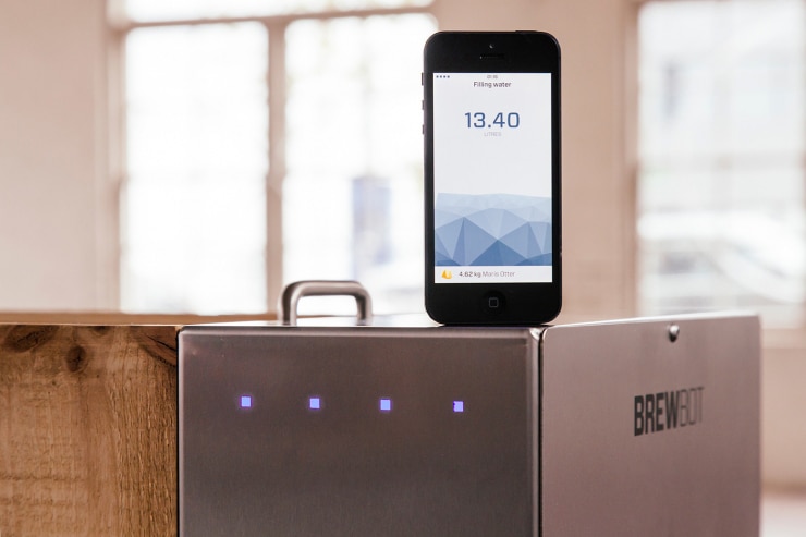 brewbot-brewing-beer-from-smartphone
