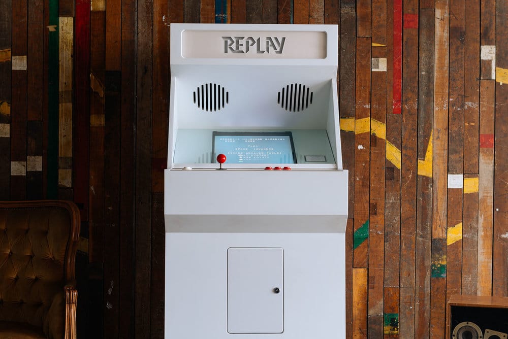 STOA Replay Customized Arcade Cabinet White