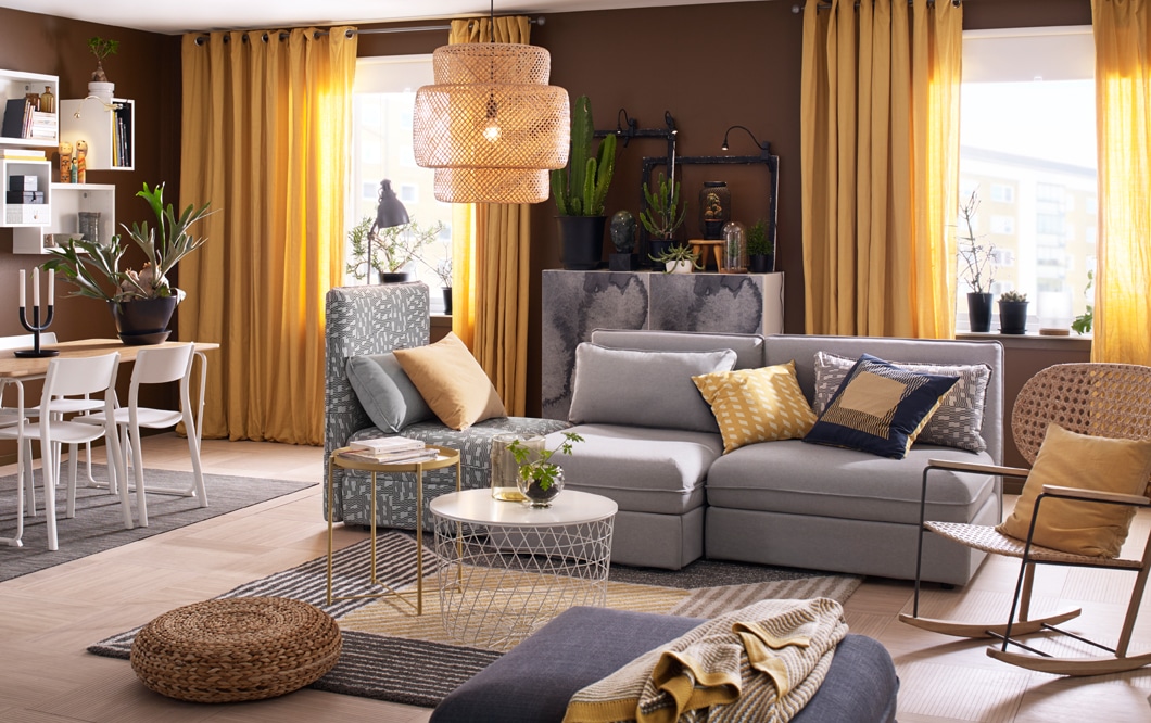 Living Room Furniture Article Image