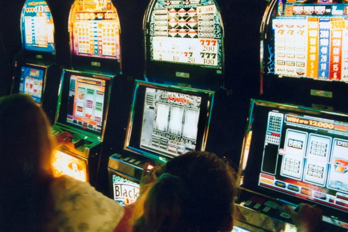 Online Gambling Slots Games Header Image