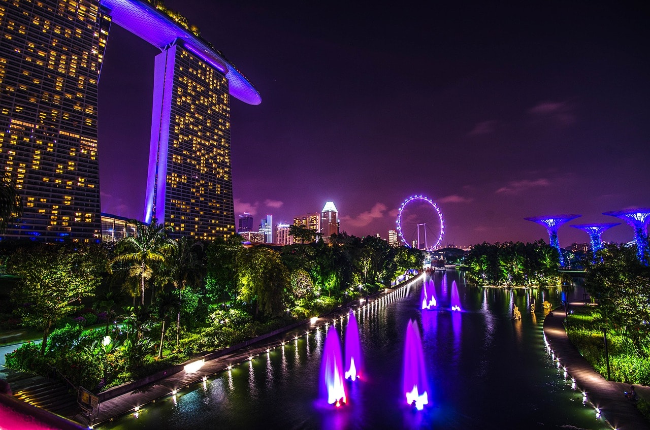 10 Reasons Moving Singapore Article Image