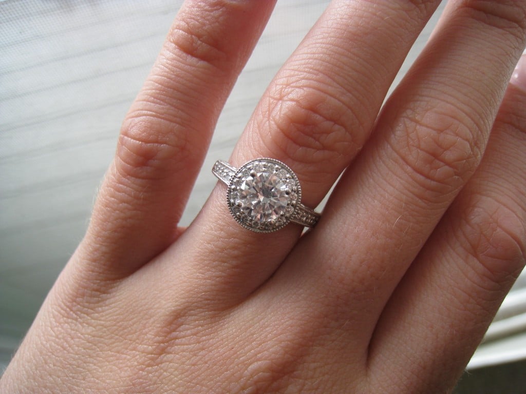 Vintage Engagement Ring Tips Article Image