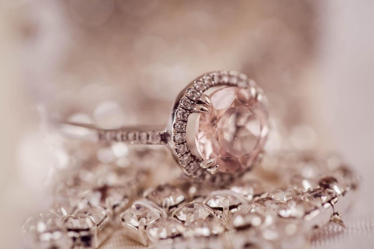 Vintage Engagement Ring Tips Header Image