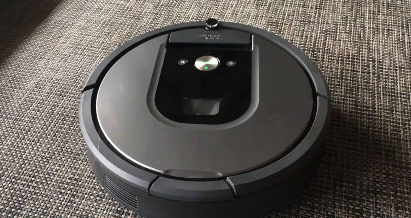 Robot Vacuum Tech Header Image