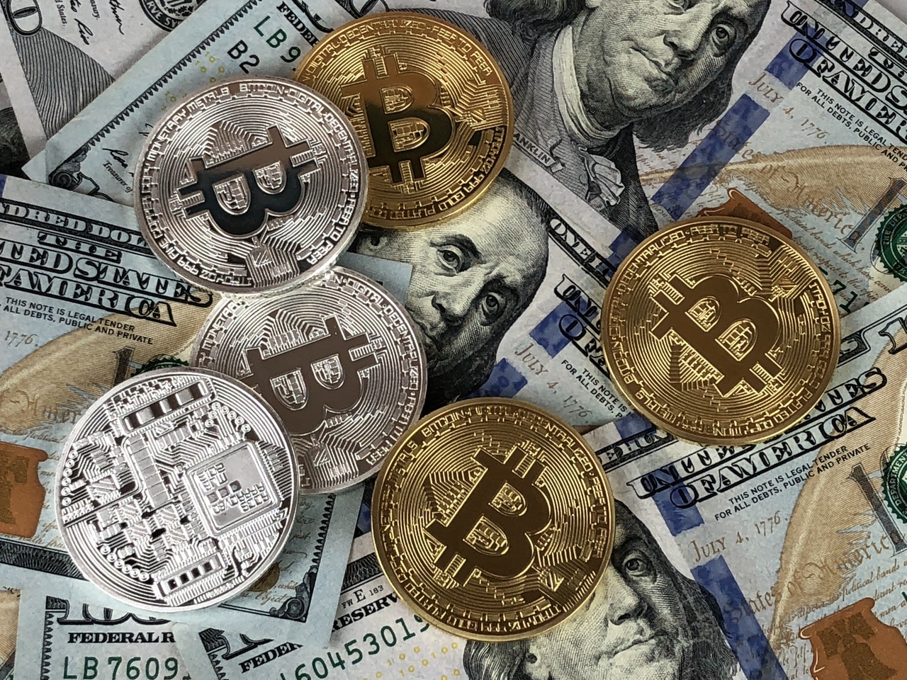 5 Reasons Buy Crypto Article Image