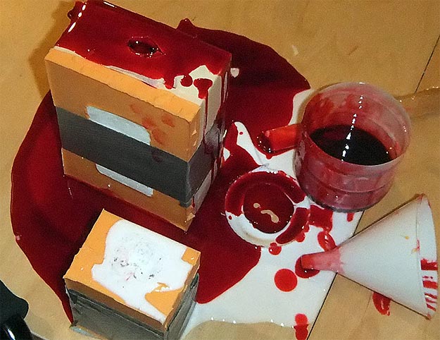 DIY-Plastic-Skull-Doorbell 5 Shannon Larratt Plastic Skull Doorbell