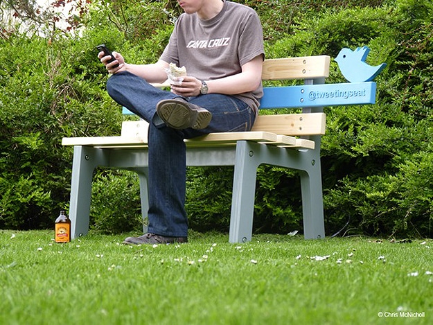Park Bench Tweets and Twitpics