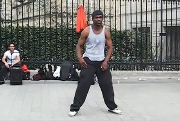 Amazing Unearthly Street Dance Video