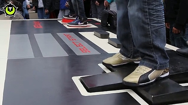 World's Largest NES Controller Huge Functional NES Controller