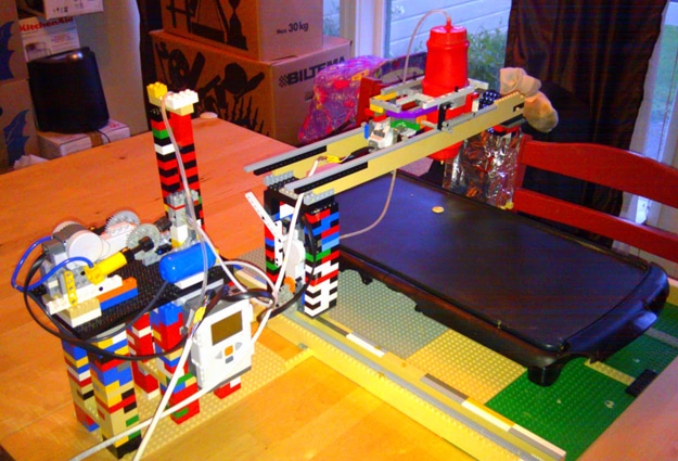 Lego Robot Pancake Machine