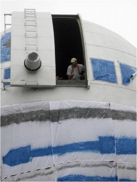 R2-D2 Observatory Dressup Student Prank R2-D2 Observatory Dressup Student Prank