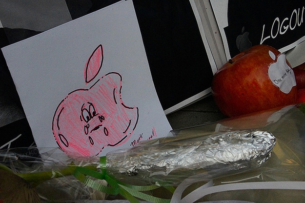 Steve Jobs Artistic Tributes 35 Death Apple Steve Jobs