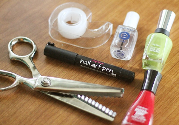 DIY Strawberry Manicure Nails 4 Strawberries Fingernail Polish Manicure