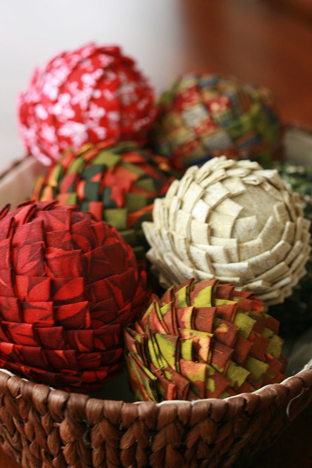 Make Pinecone Christmas Ornaments