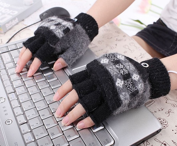 Geek Must Have Gloves 2 USB Gloves Stay Warm