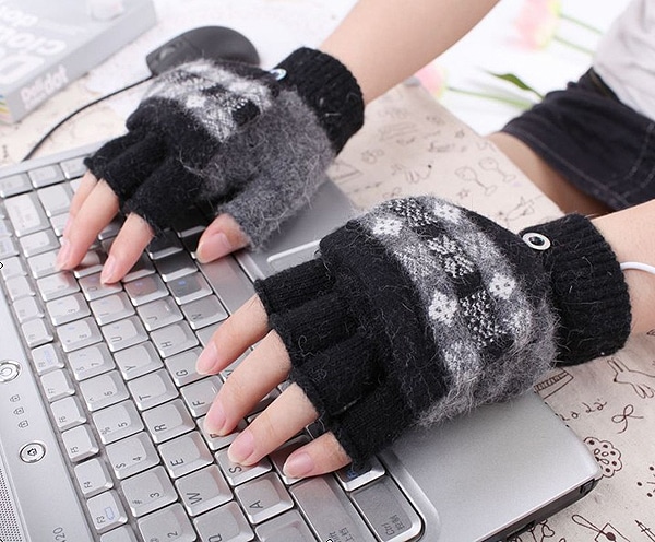 USB Gloves Stay Warm