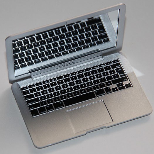 MirrorBook Air Laptop Lady Accessory