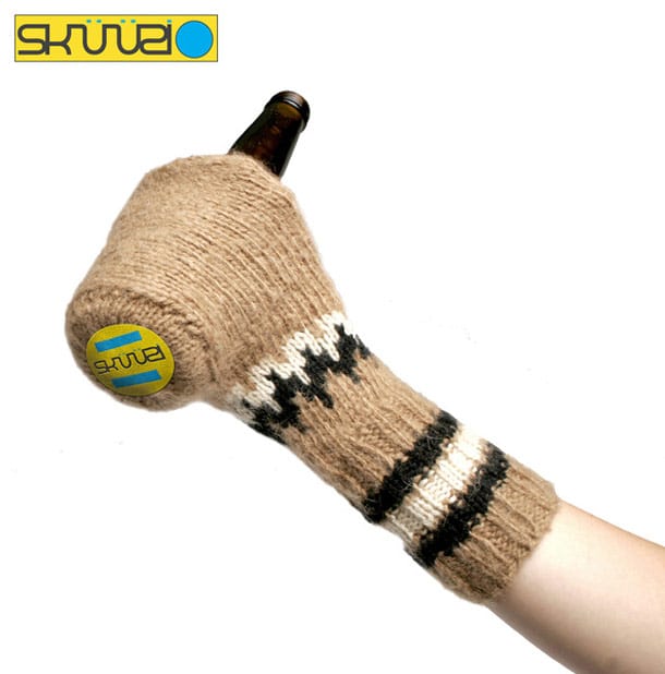 The Skuuzi Beer Party Glove