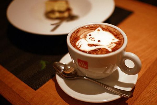 Latte Kitty Coffee Art