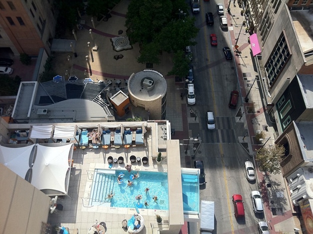 Creative-Hotel-Balcony-Pools
