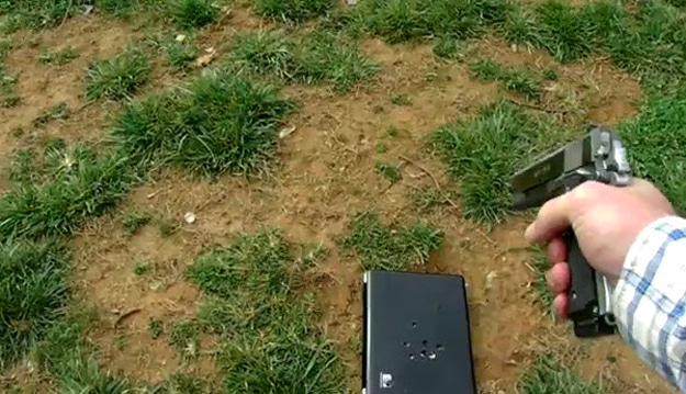 Father-Shoots-Daughters-Laptop Parent Punishes Child Facebook Post