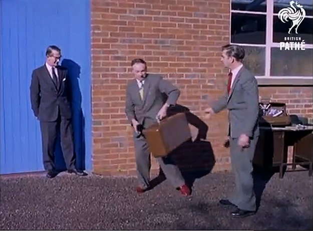 anti-theft-suitcase-invention anti-theft-suitcase-invention