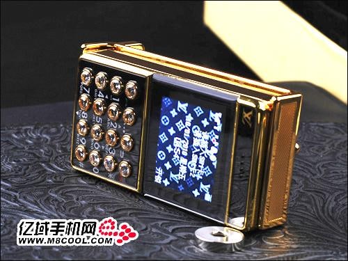 louis-vuitton-belt-buckle-phone louis-vuitton-belt-buckle-phone