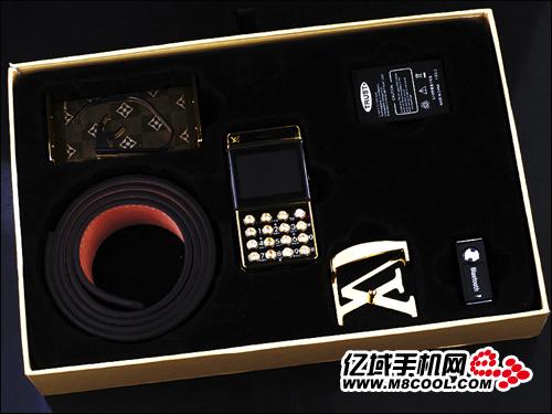 louis-vuitton-belt-buckle-phone louis-vuitton-belt-buckle-phone